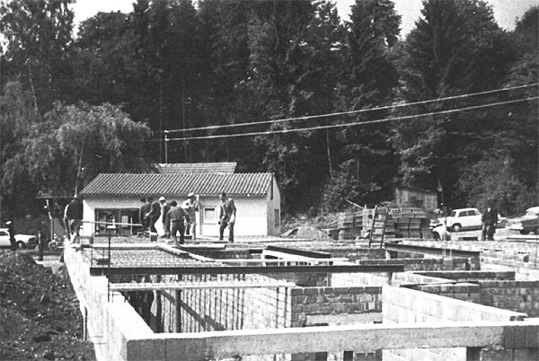 Der Bau des jetzigen Sportheims im Jahr 1968.